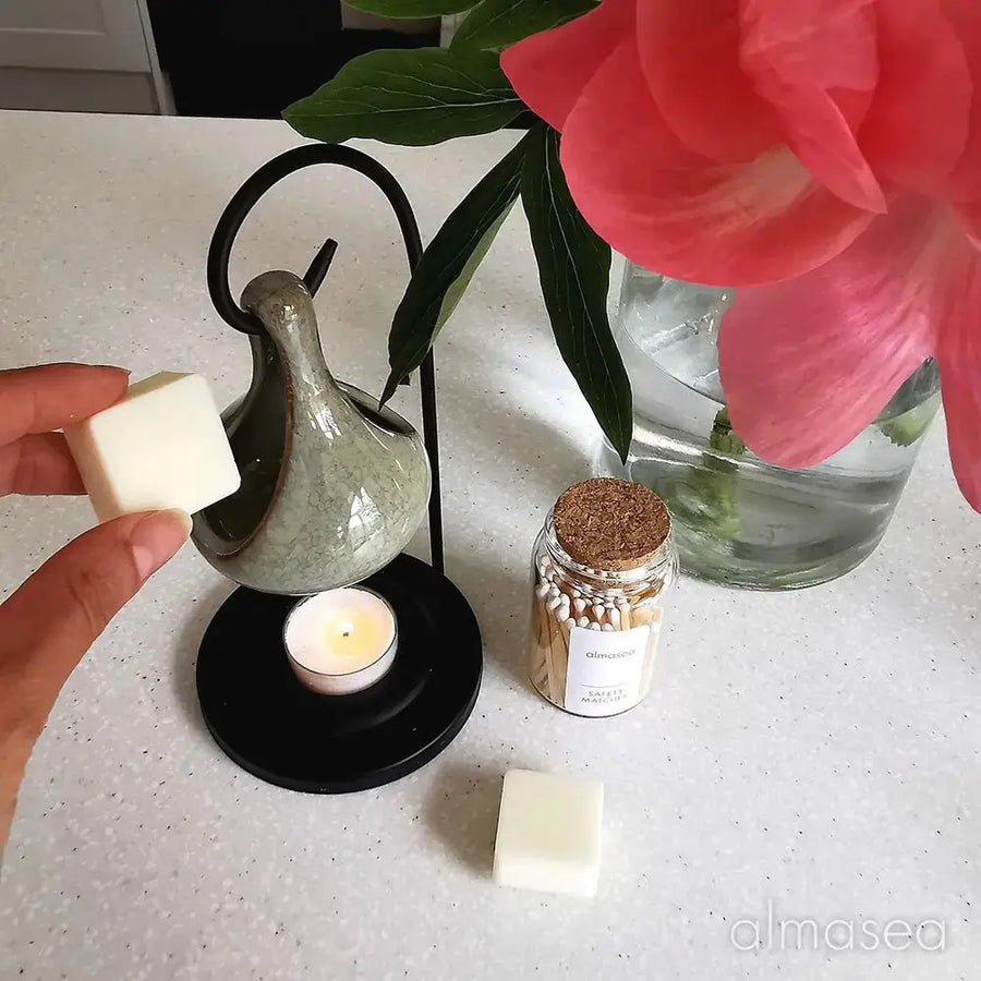 Embrace  Summer Days: Keeping Your Home Cool with Wax Melts and Reed Diffusers - Almasea