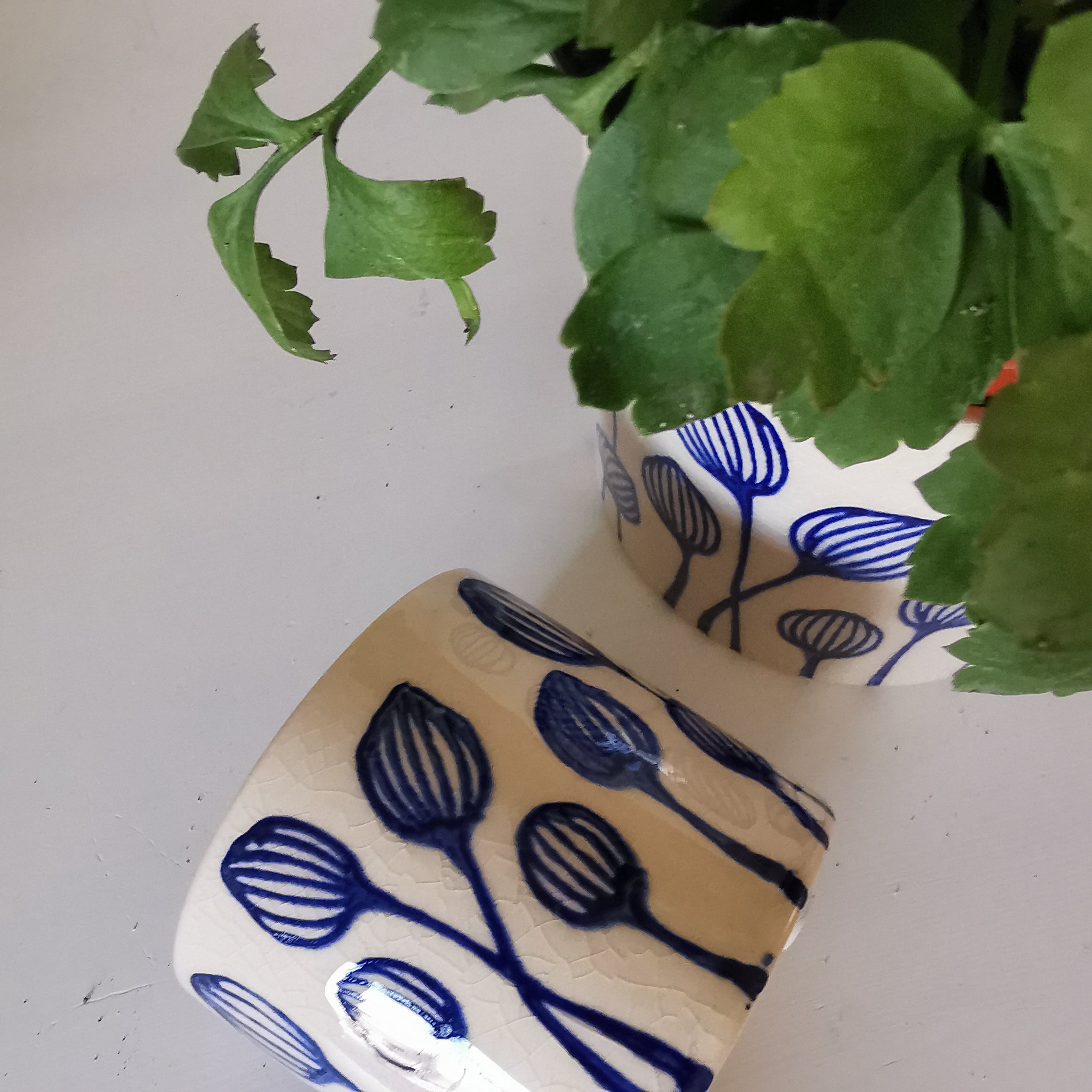 Stoneware Leaf Blue Planter 8cm or 11.7 cm
