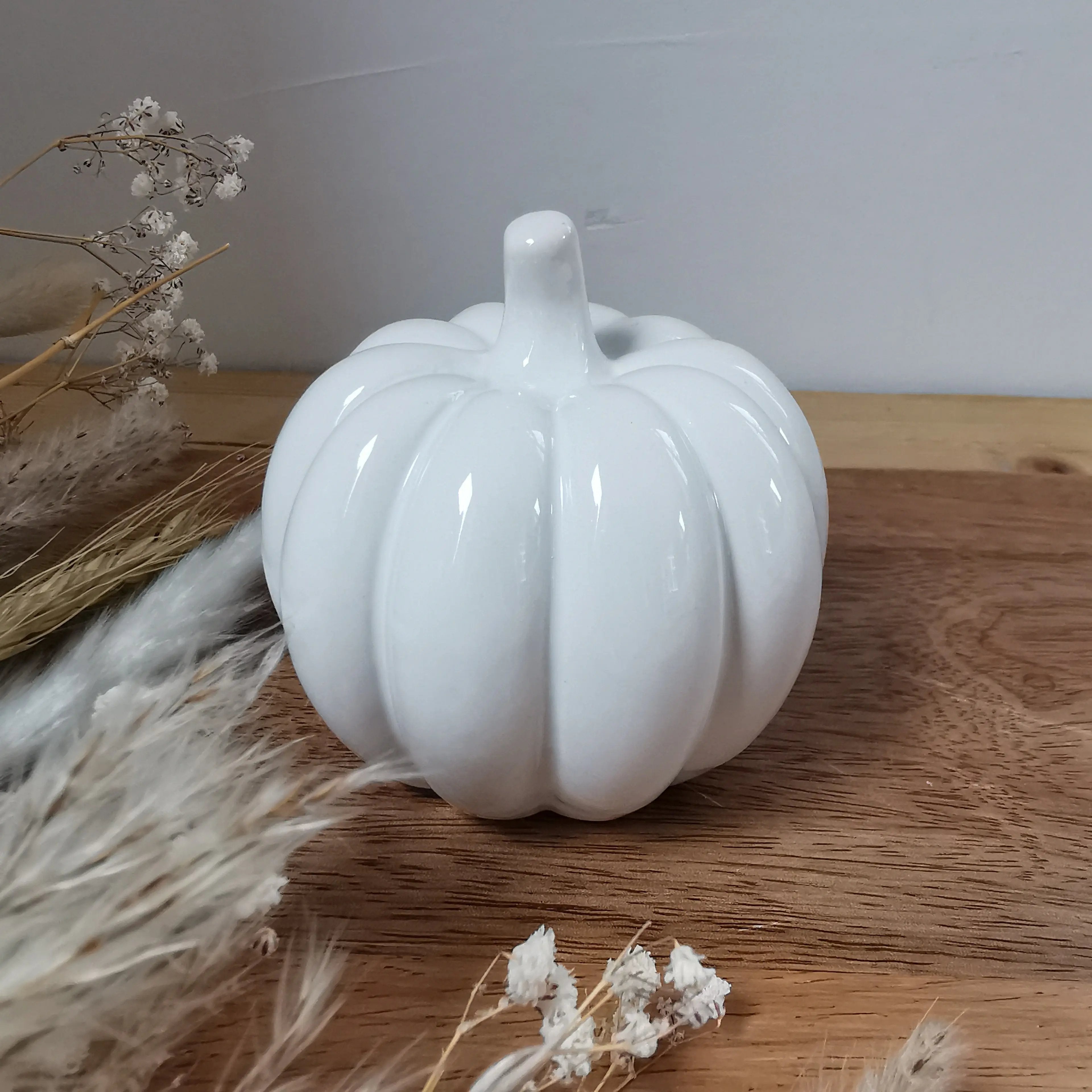 White Ceramic Pumpkin Almasea white-ceramic-pumpkin-almasea
