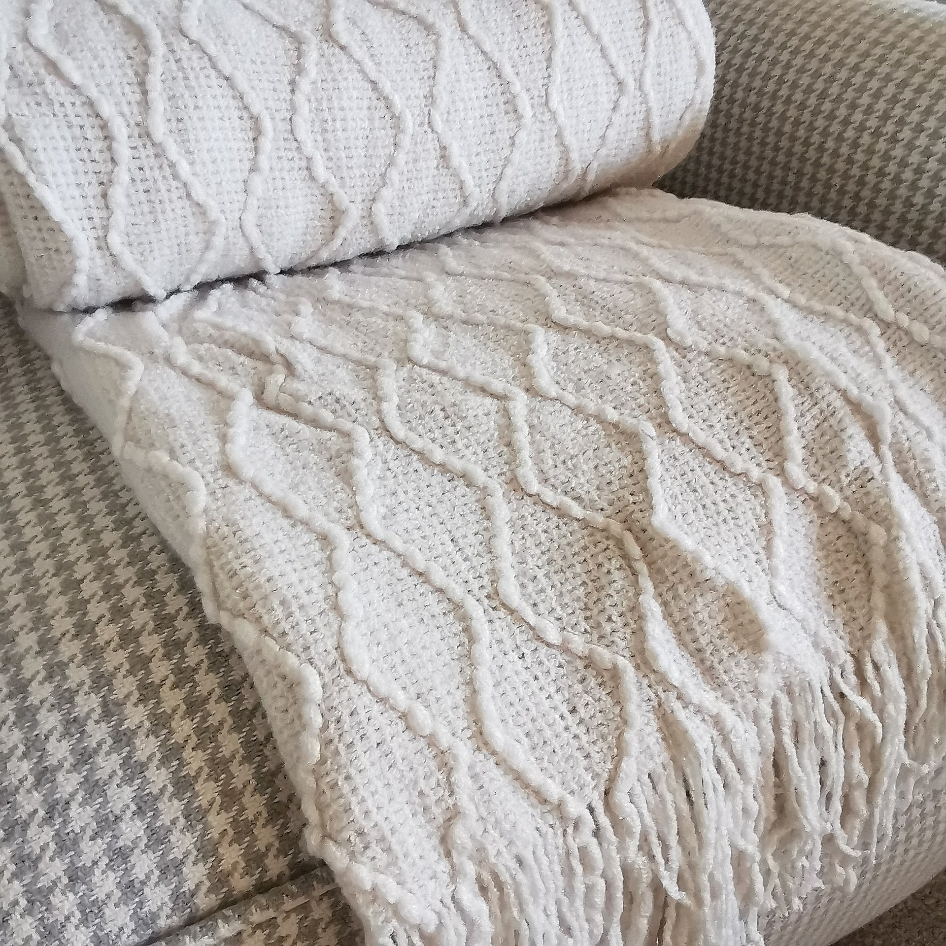 Blossom Diamond Weave Throw