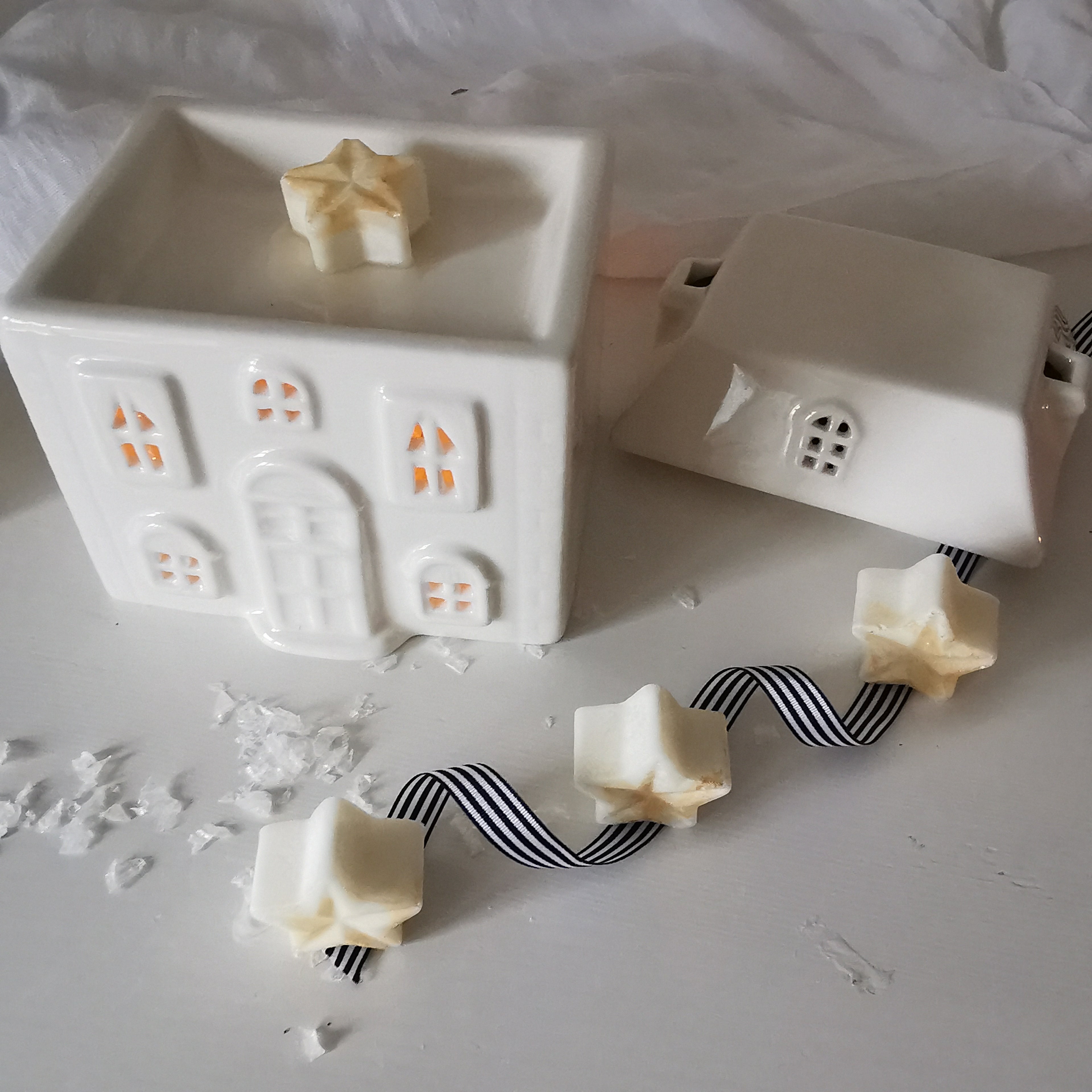 White House Ceramic Wax Burner