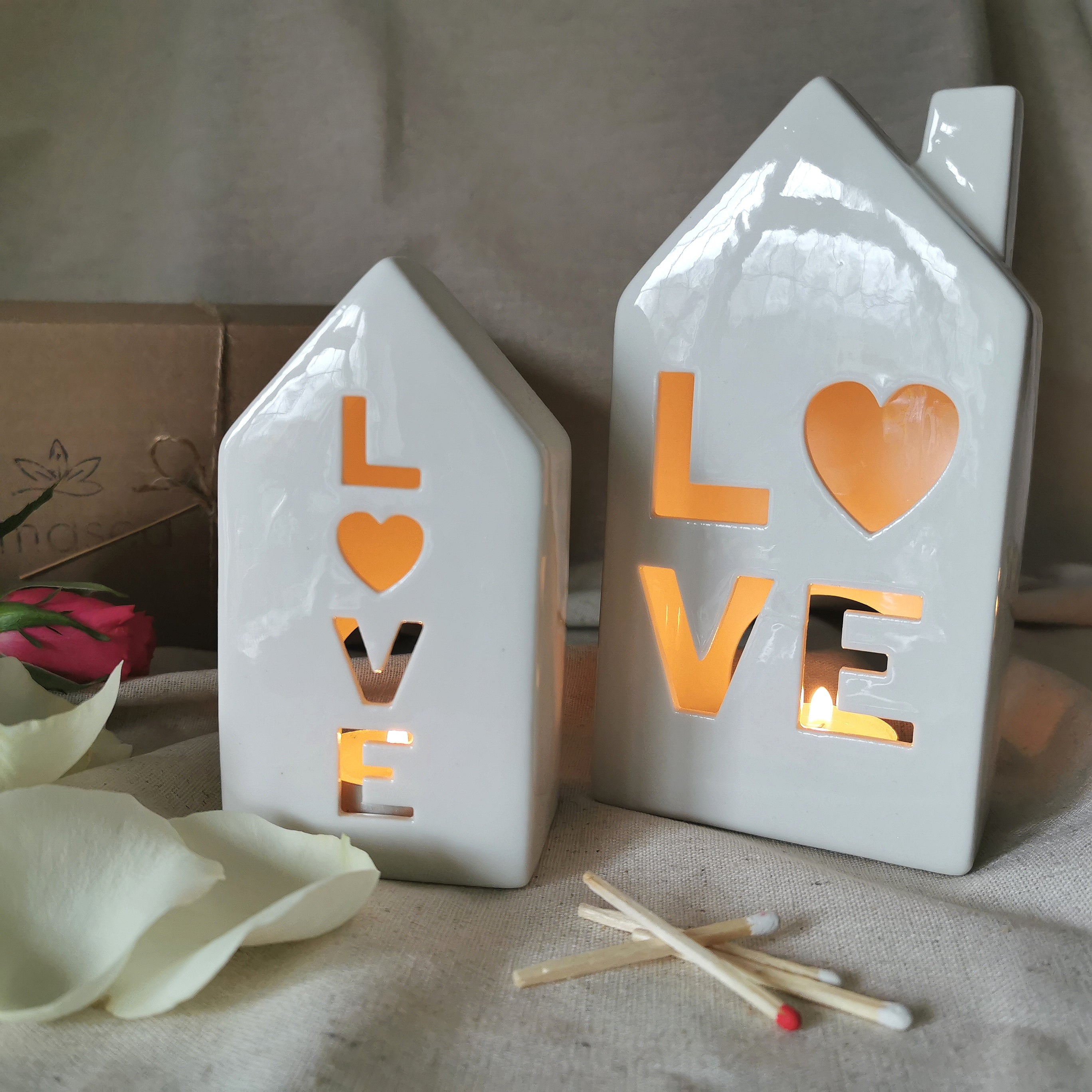 House tea light holder