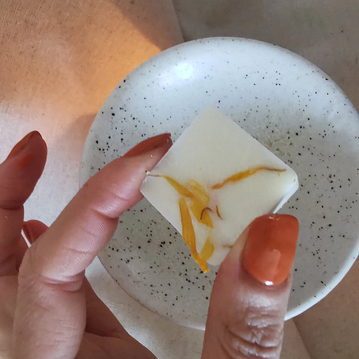 Amber Woods Wax Melts, photo 5 of 6