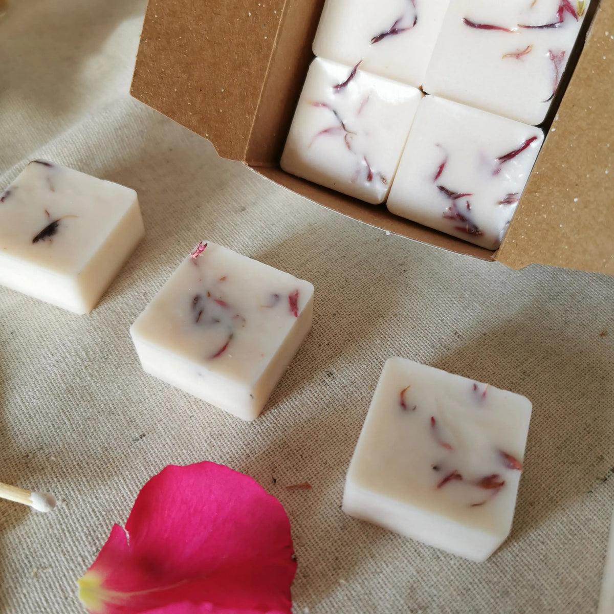 Creamy Rose Wax Melts | Jasmine, Vetiver & Vanilla UK   Handcrafted Sustainable Living  Almasea