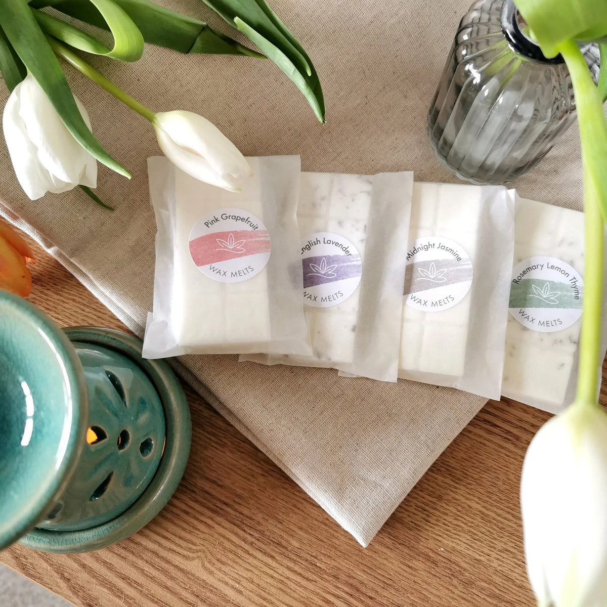 Floral Cut-Out Wax Melt Burner – White, Grey & Green Ceramic, 12cm   Handcrafted Sustainable Living  Almasea