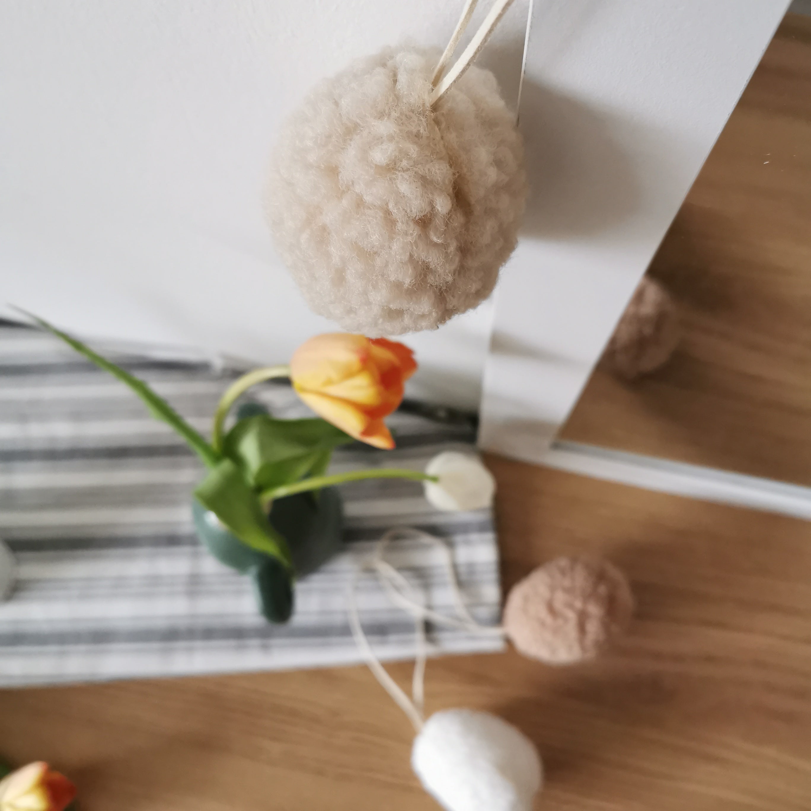 Sherpa Hanging Eggs Set