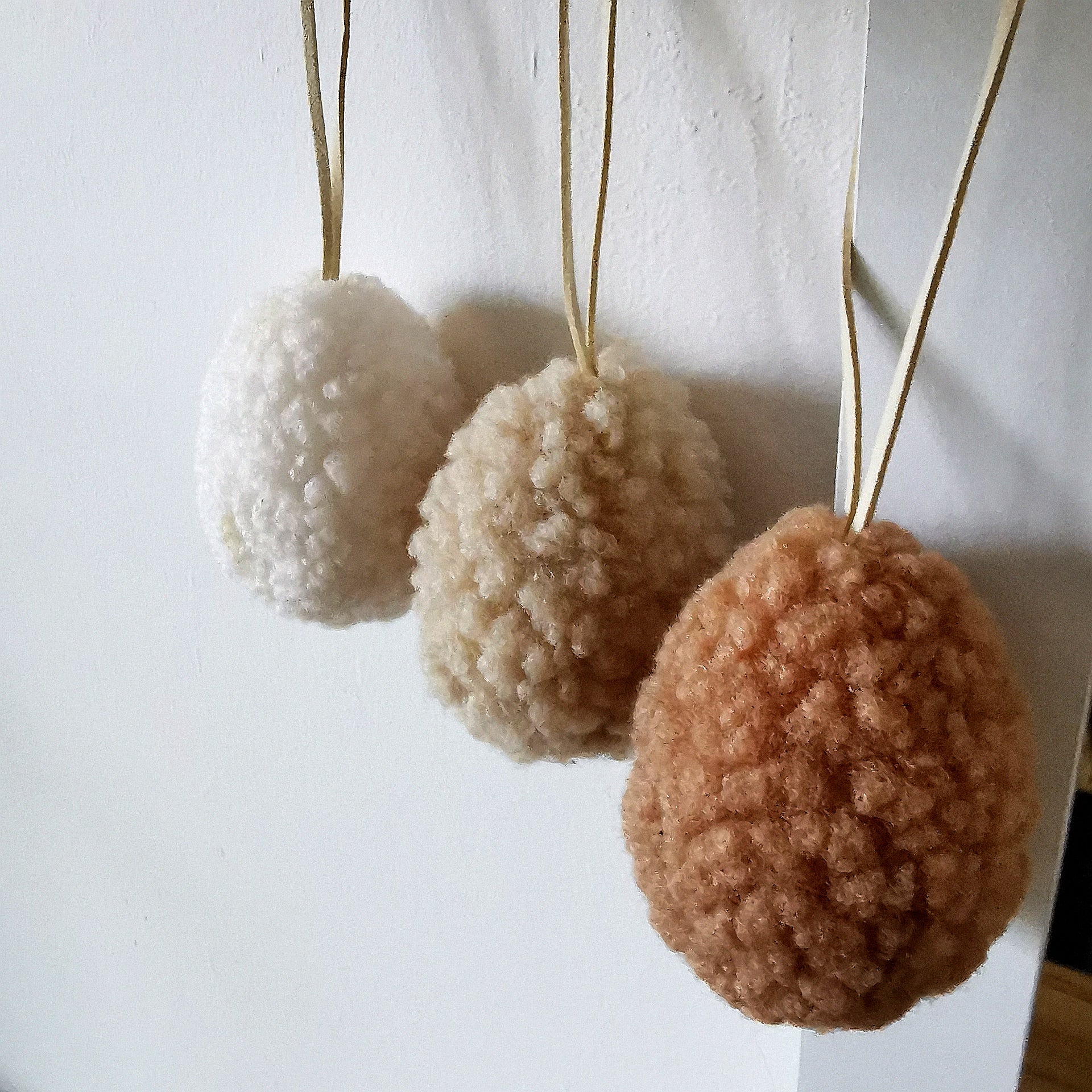 Sherpa Hanging Eggs Set