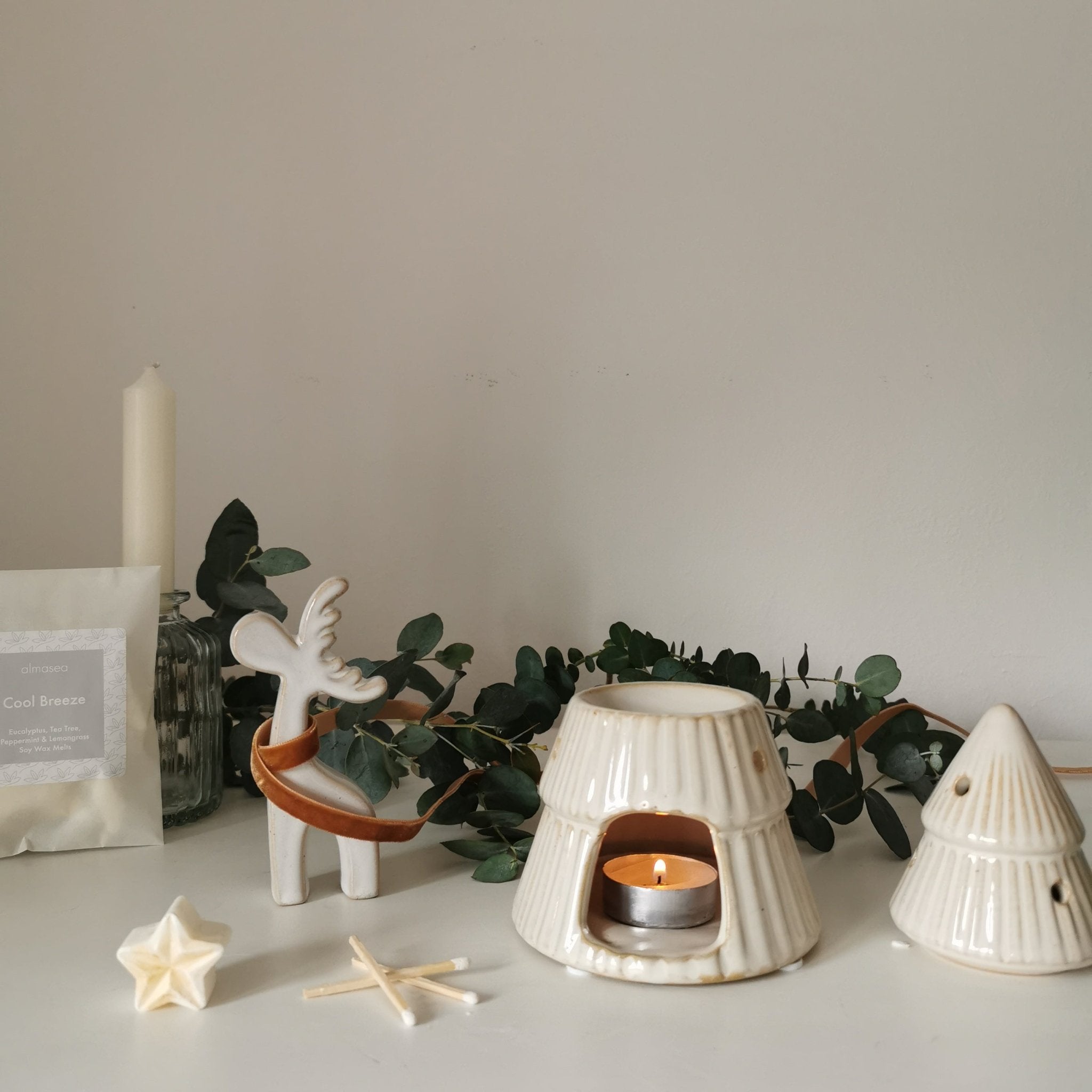 Reactive Glazed Christmas Tree Wax burner/ Oil warmer