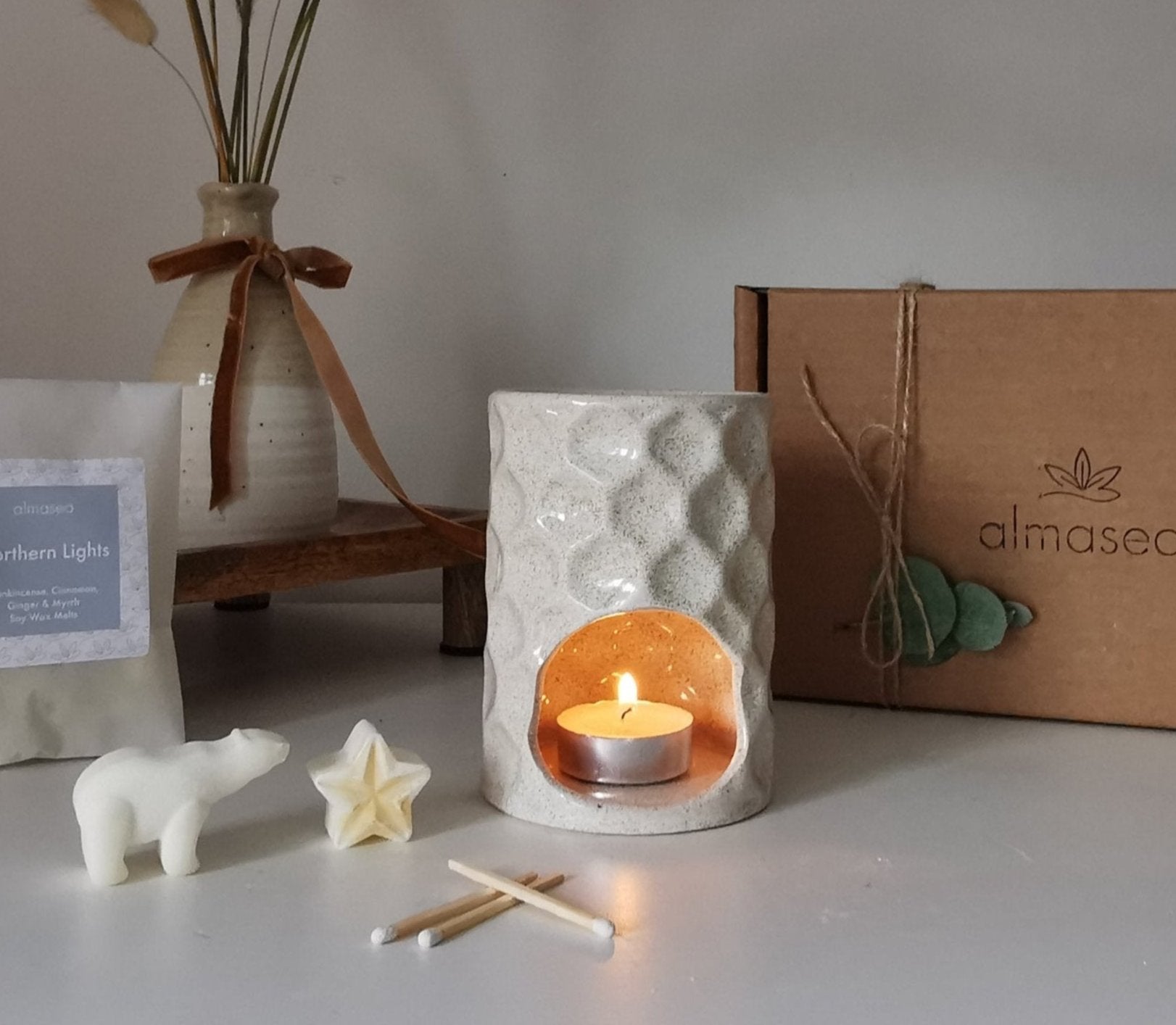 Honeycomb Speckled Cream Wax Melt Burner Oil warmer