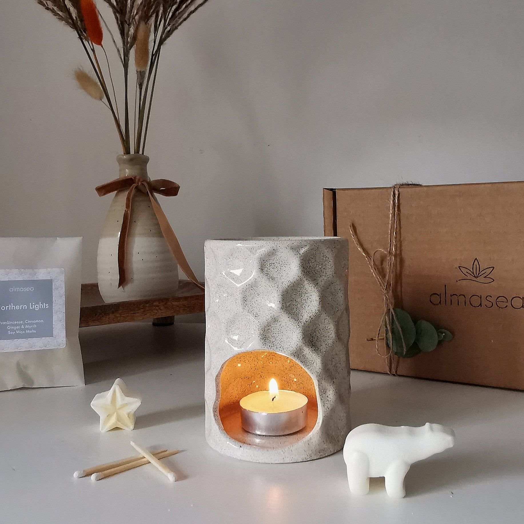 Honeycomb Speckled Cream Wax Melt Burner Oil warmer