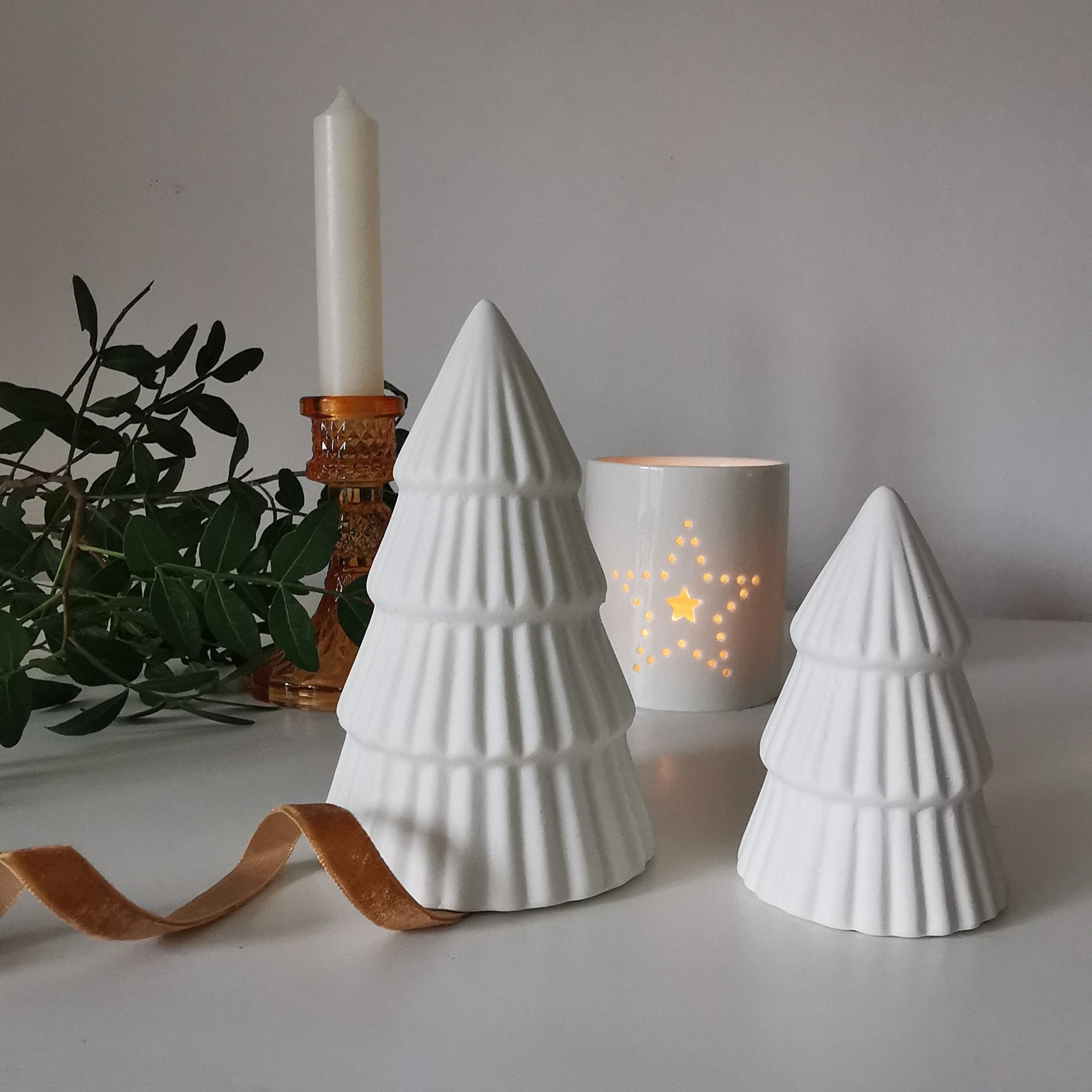 Set of 3 White Matt Ribbed Christmas Tree Ornament Decoration