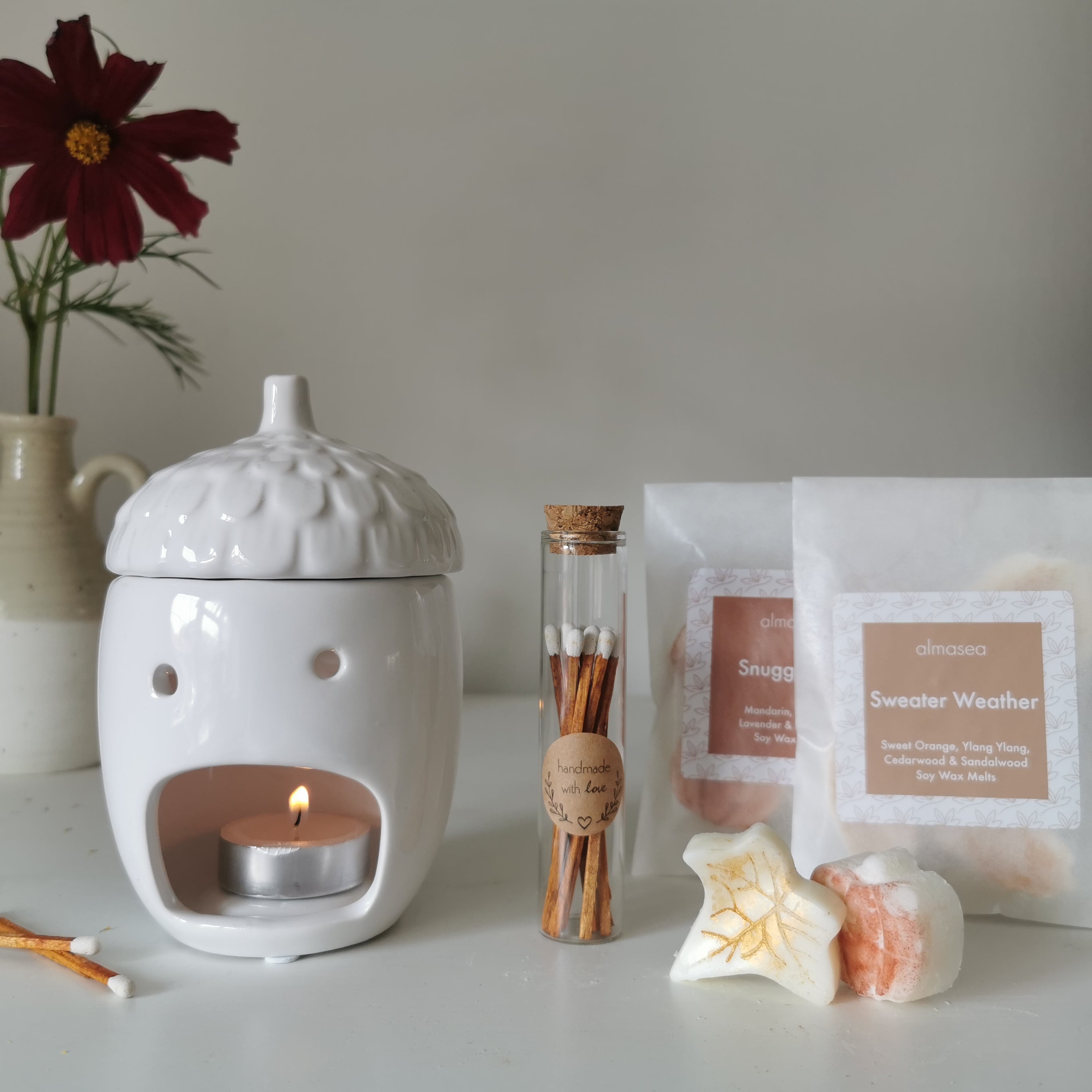 White Acorn Wax Burner & Autumn Melts Gift Set