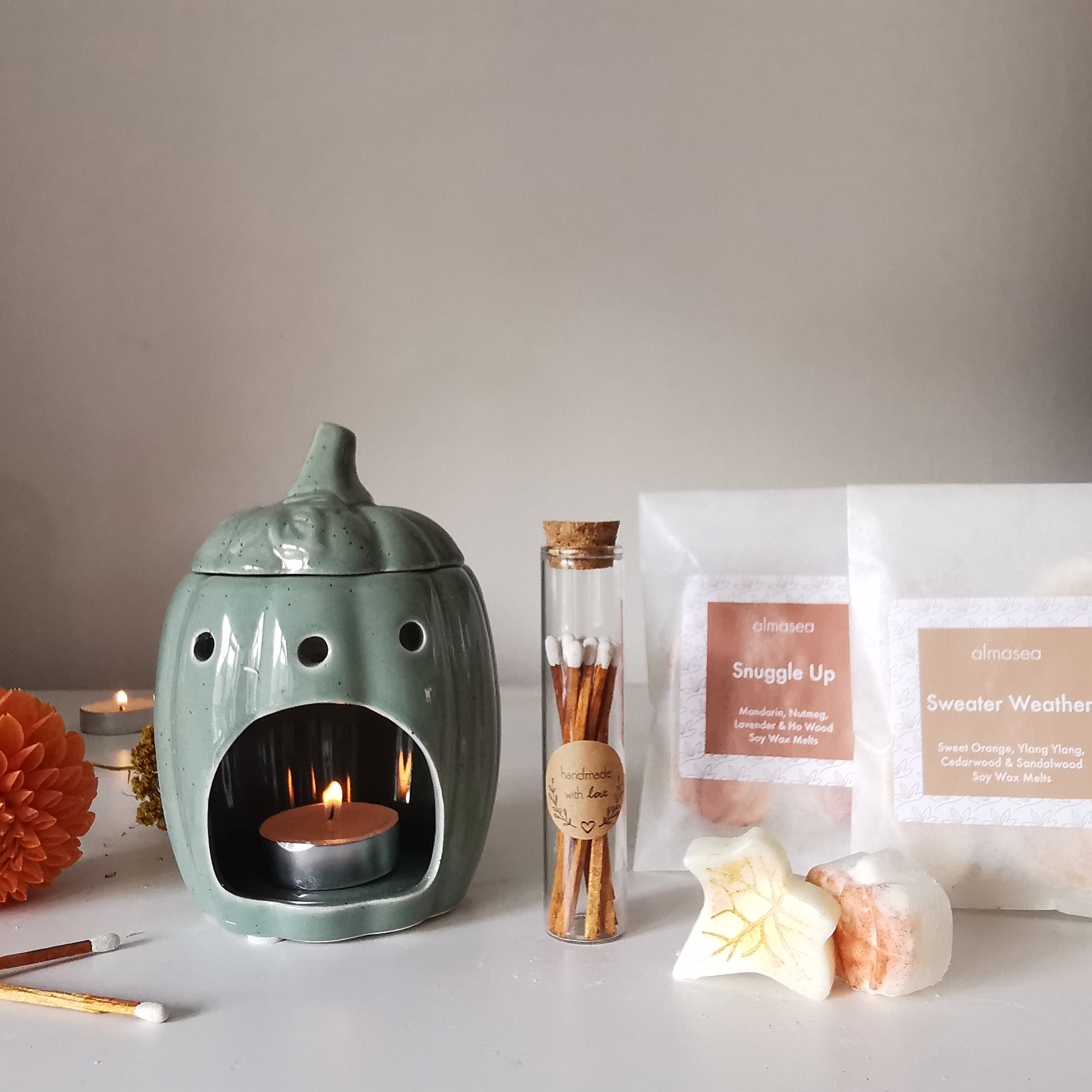 Green Pumpkin Wax Burner Gift Set with autumn Melts and matches