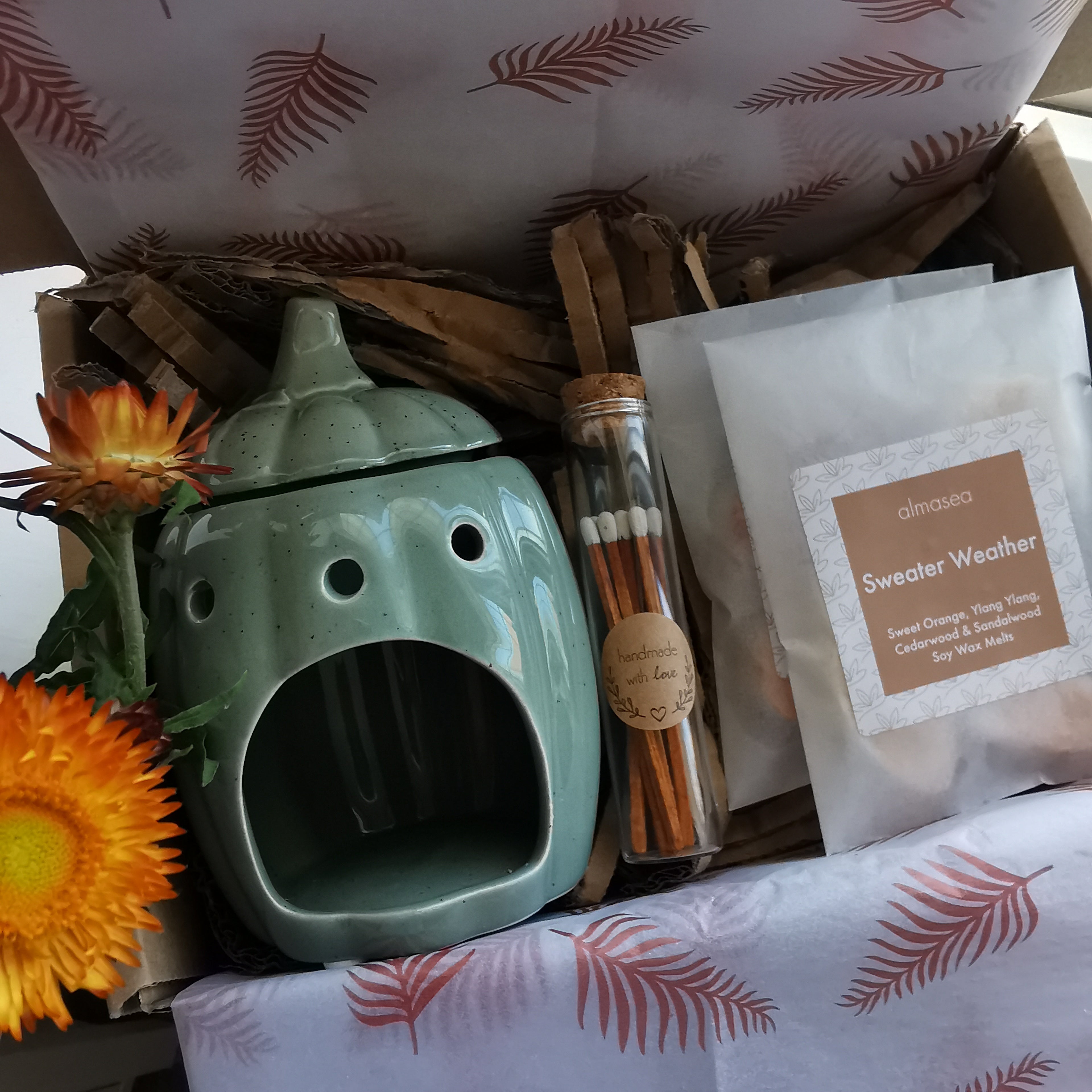 Green Pumpkin Wax Burner Gift Set with autumn Melts and matches