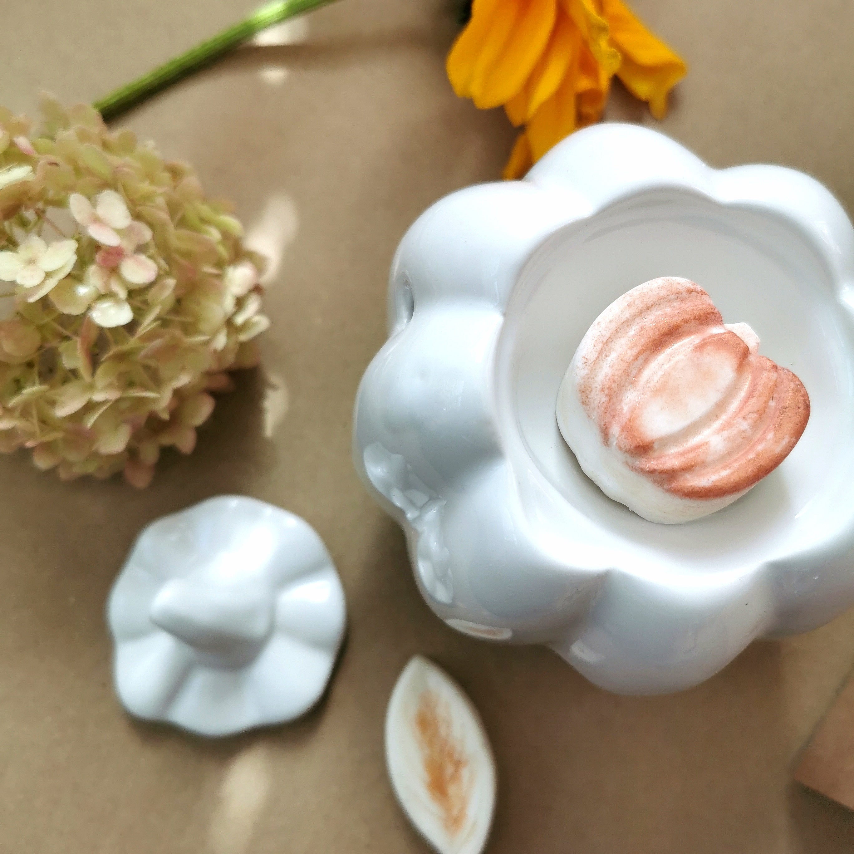 White Pumpkin Wax Burner Handcrafted Gift box & melts