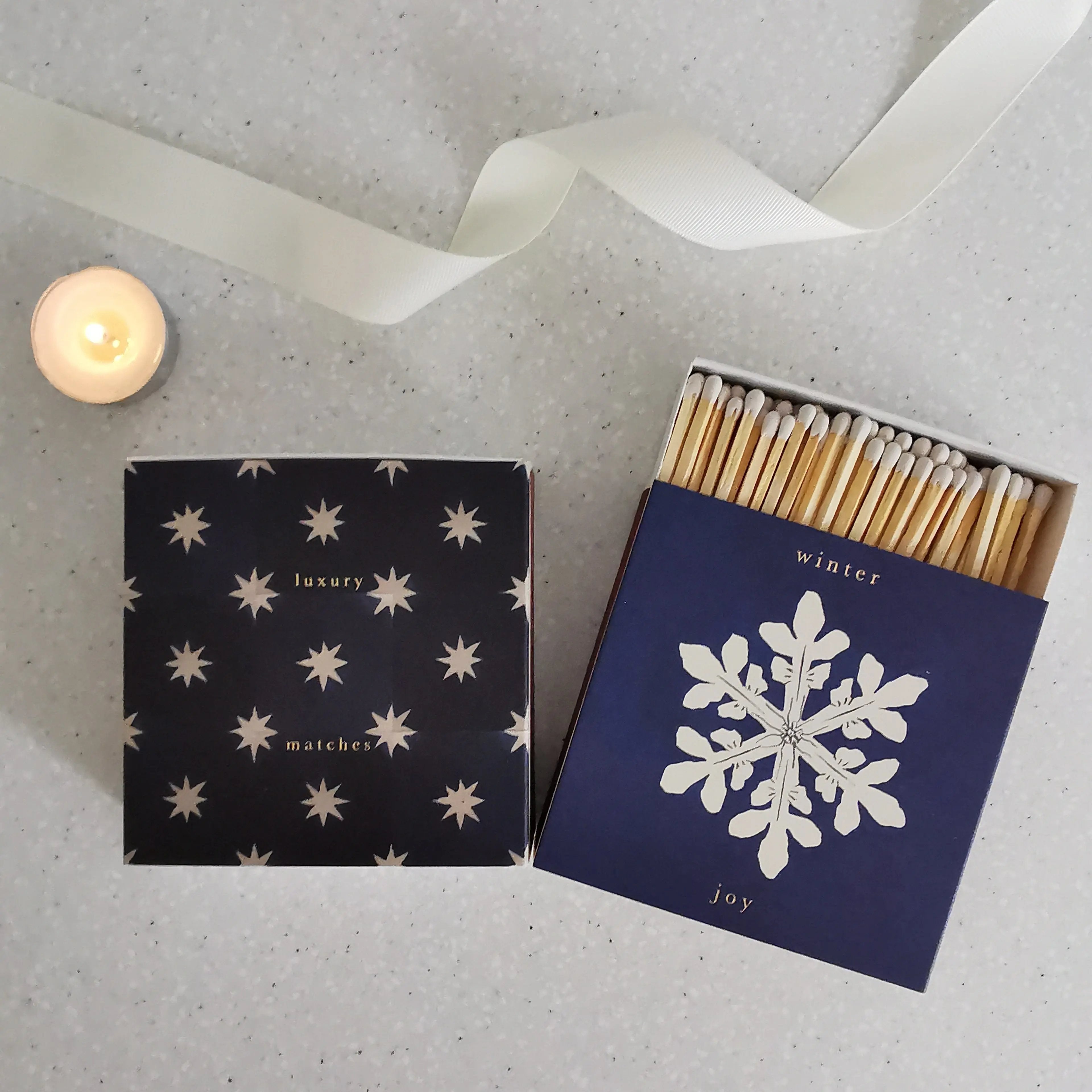 Archivist Extra Long Matches for Christmas Almasea