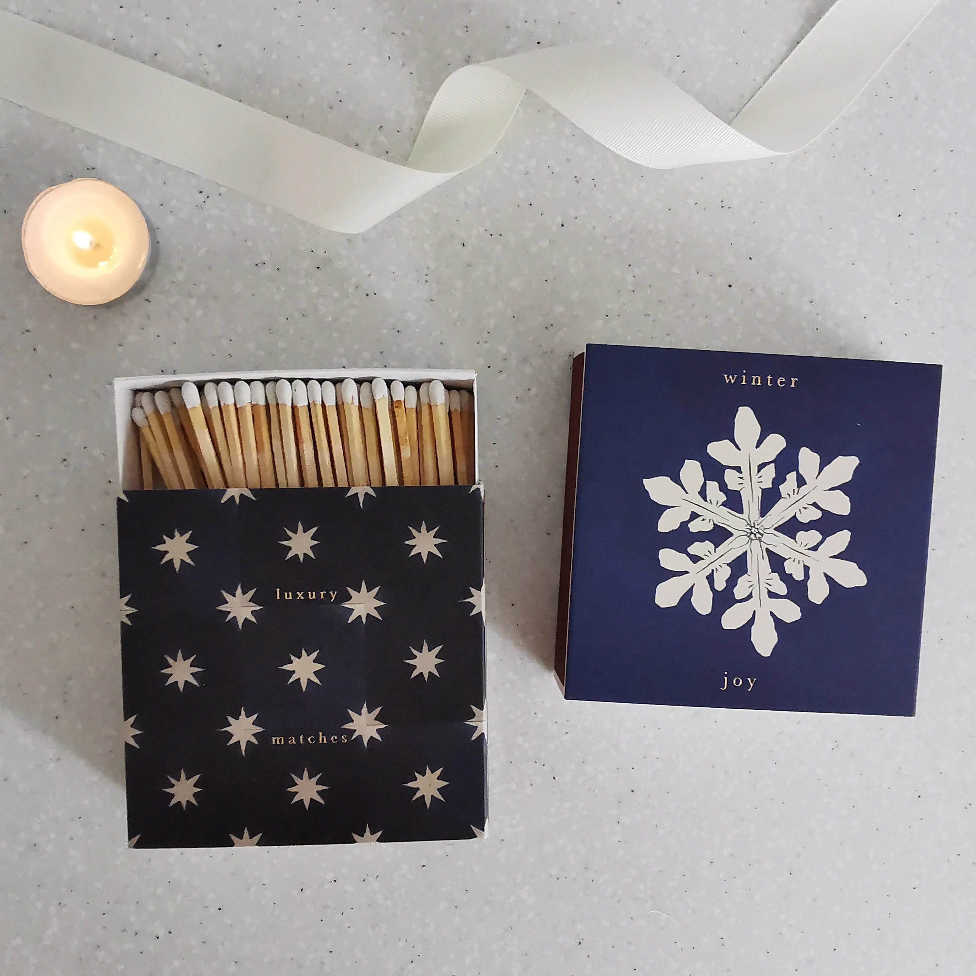 Archivist Extra Long Matches for Christmas Almasea