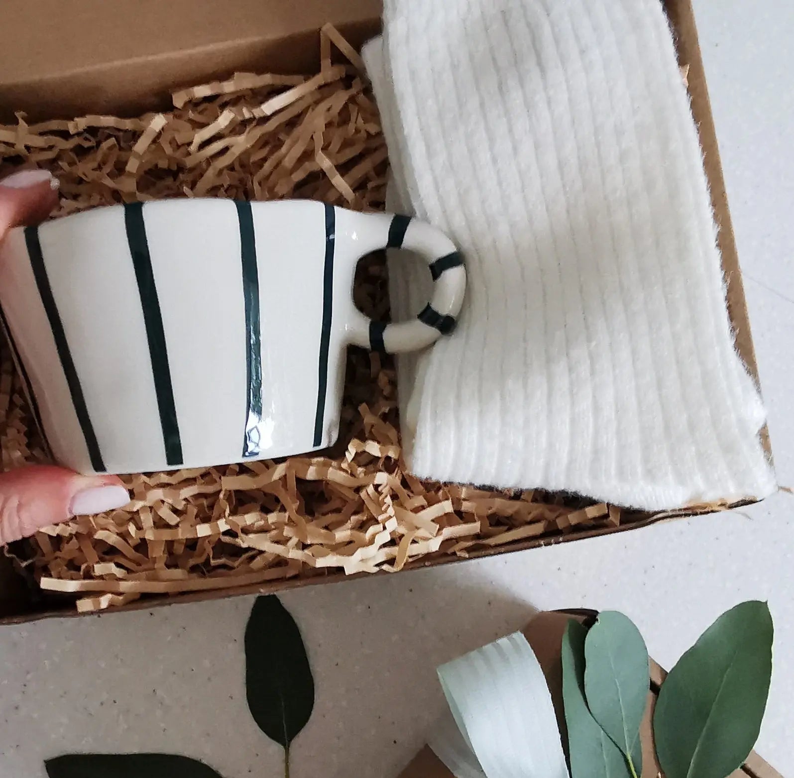 Cosy Vibes Gift Box Almasea