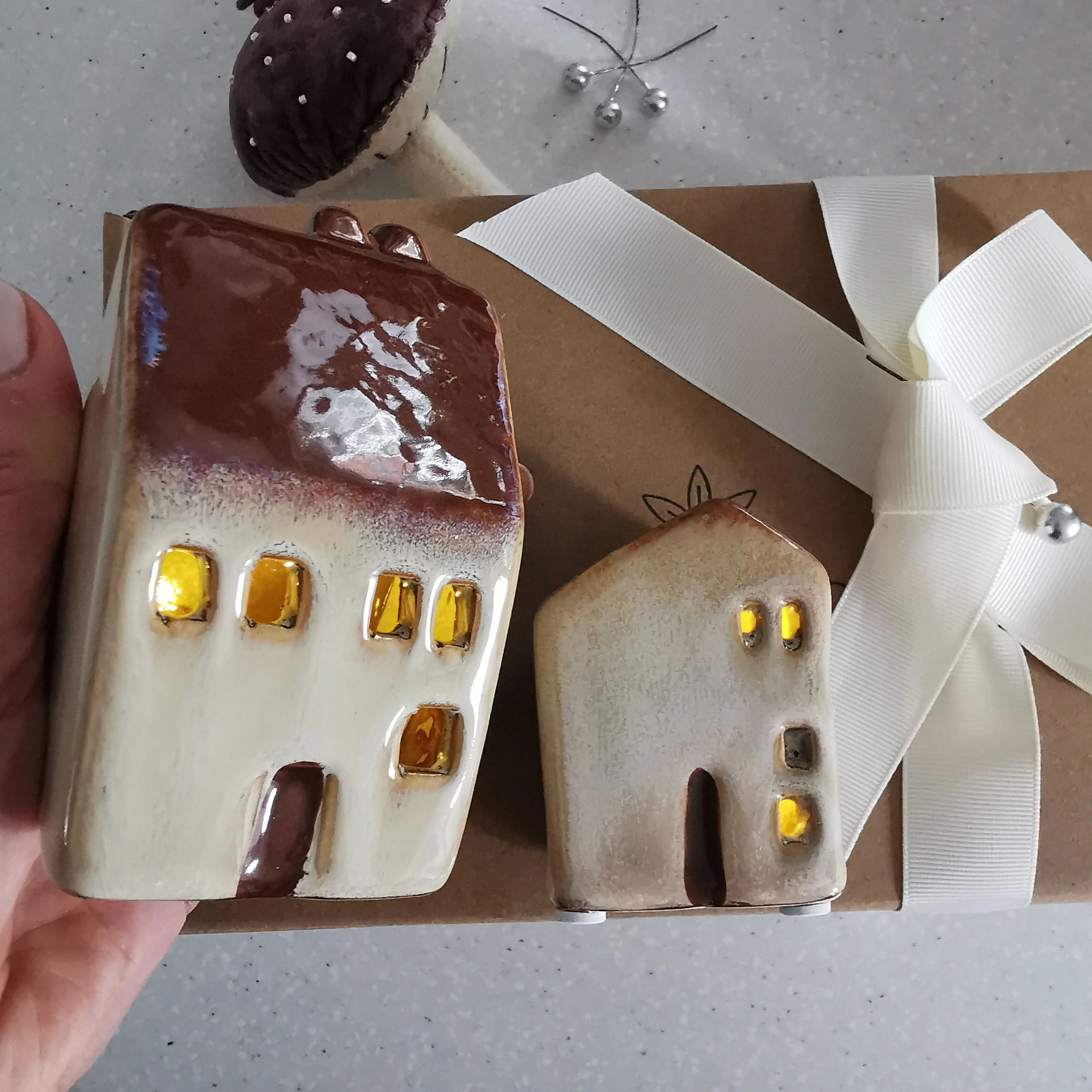 Red LED Festive House Reactive Glazed Almasea