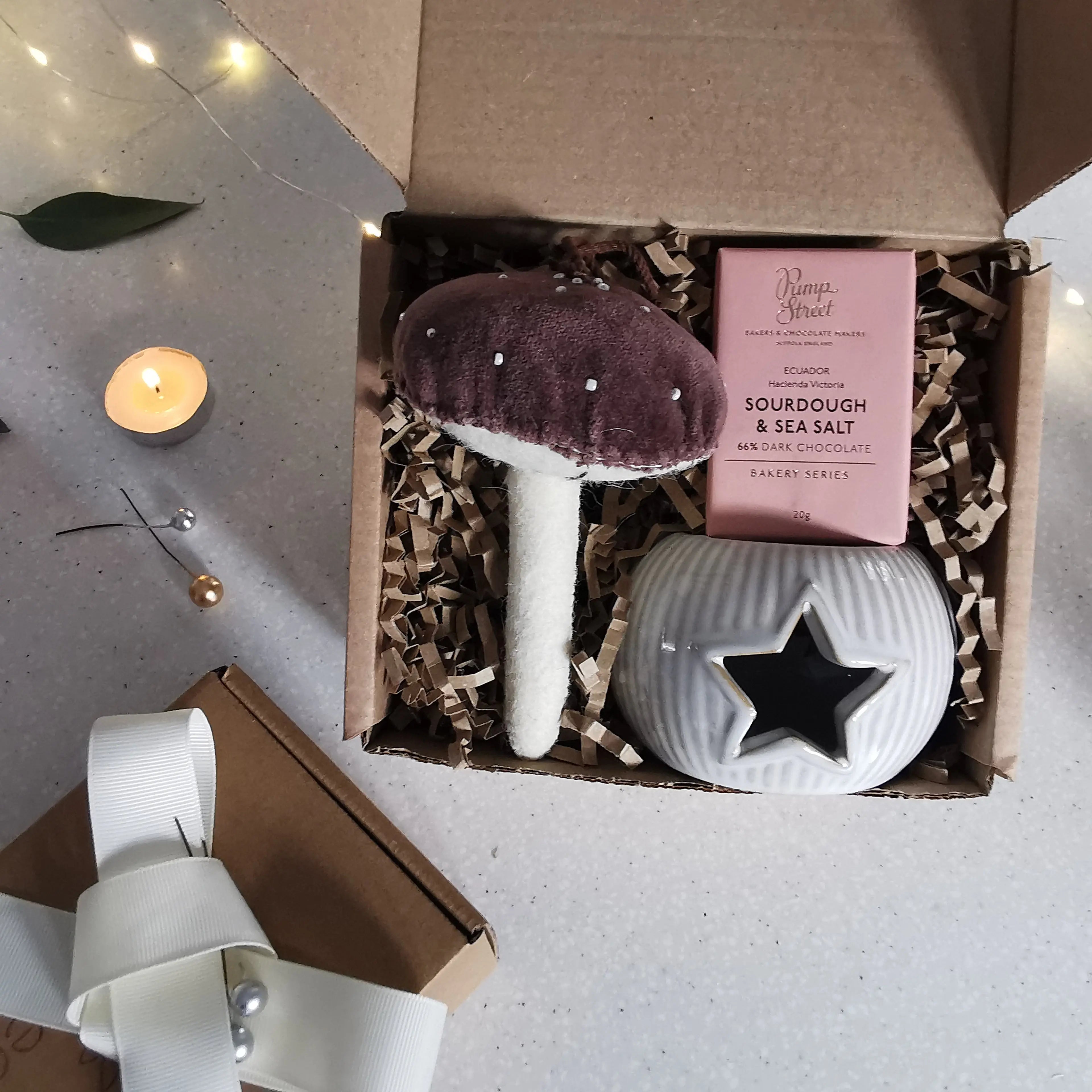 Winters Barn Gift Box Almasea