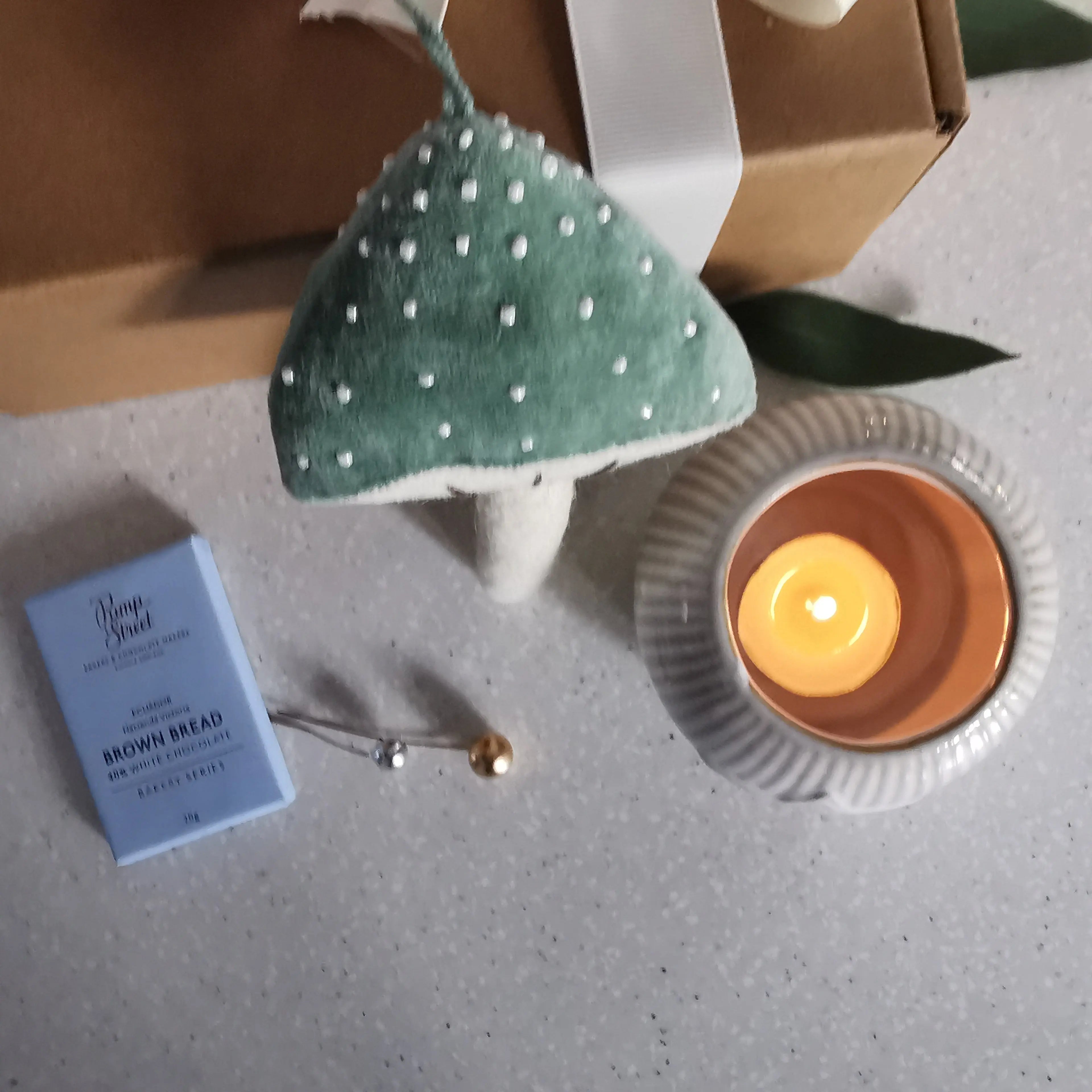 The Frosty Morning Gift Box Almasea