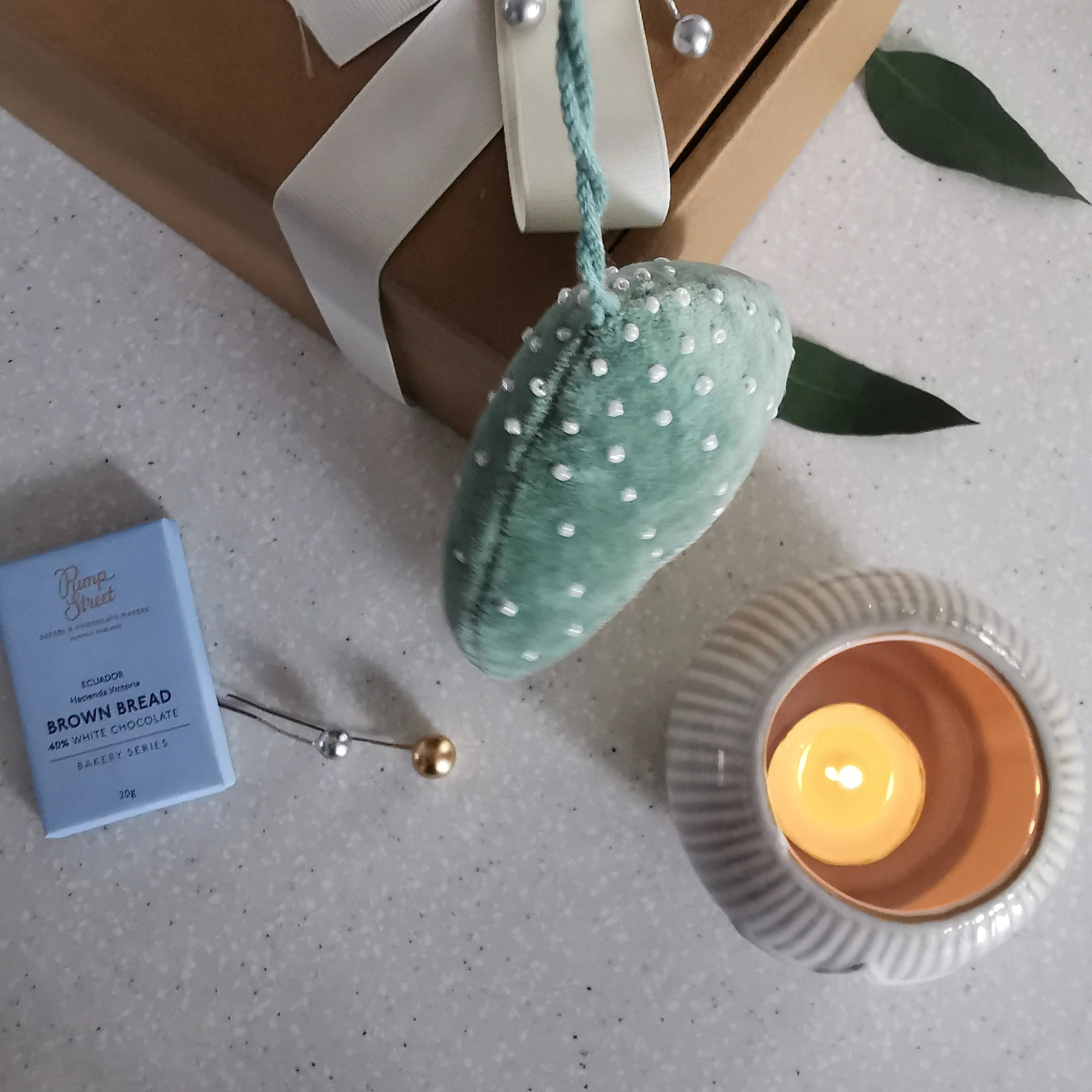 The Frosty Morning Gift Box Almasea