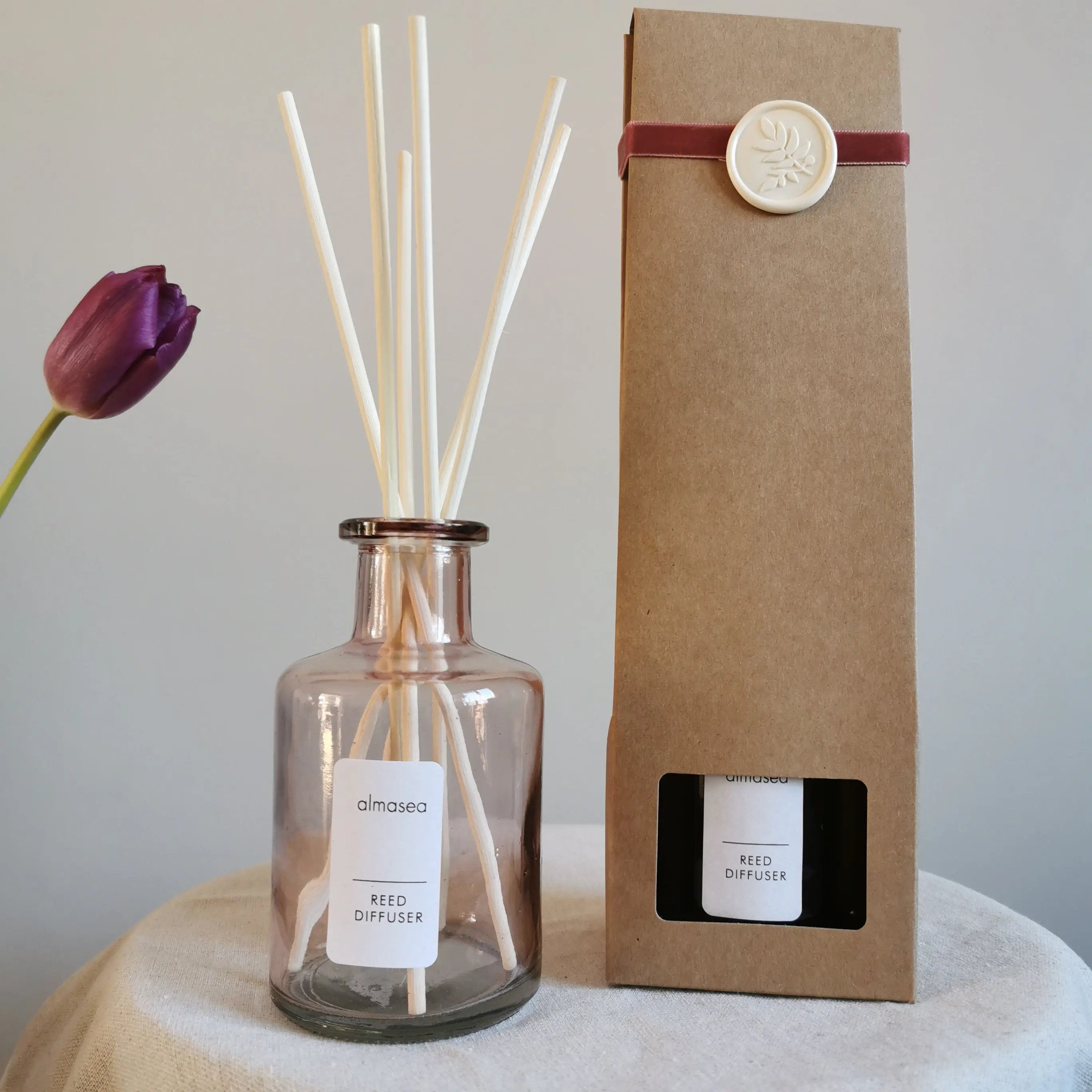 Round Amber Reed Diffuser Amber Woods Large Reed Diffuser 200ml Luxury Essential Oils - Almasea
