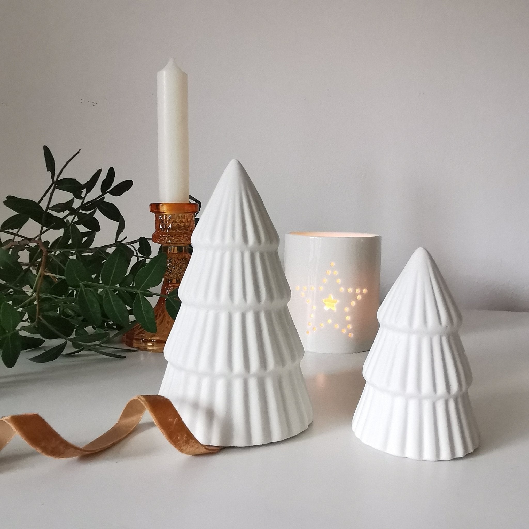 Set of 3 White Matt Ribbed Christmas Tree Ornament Decoration