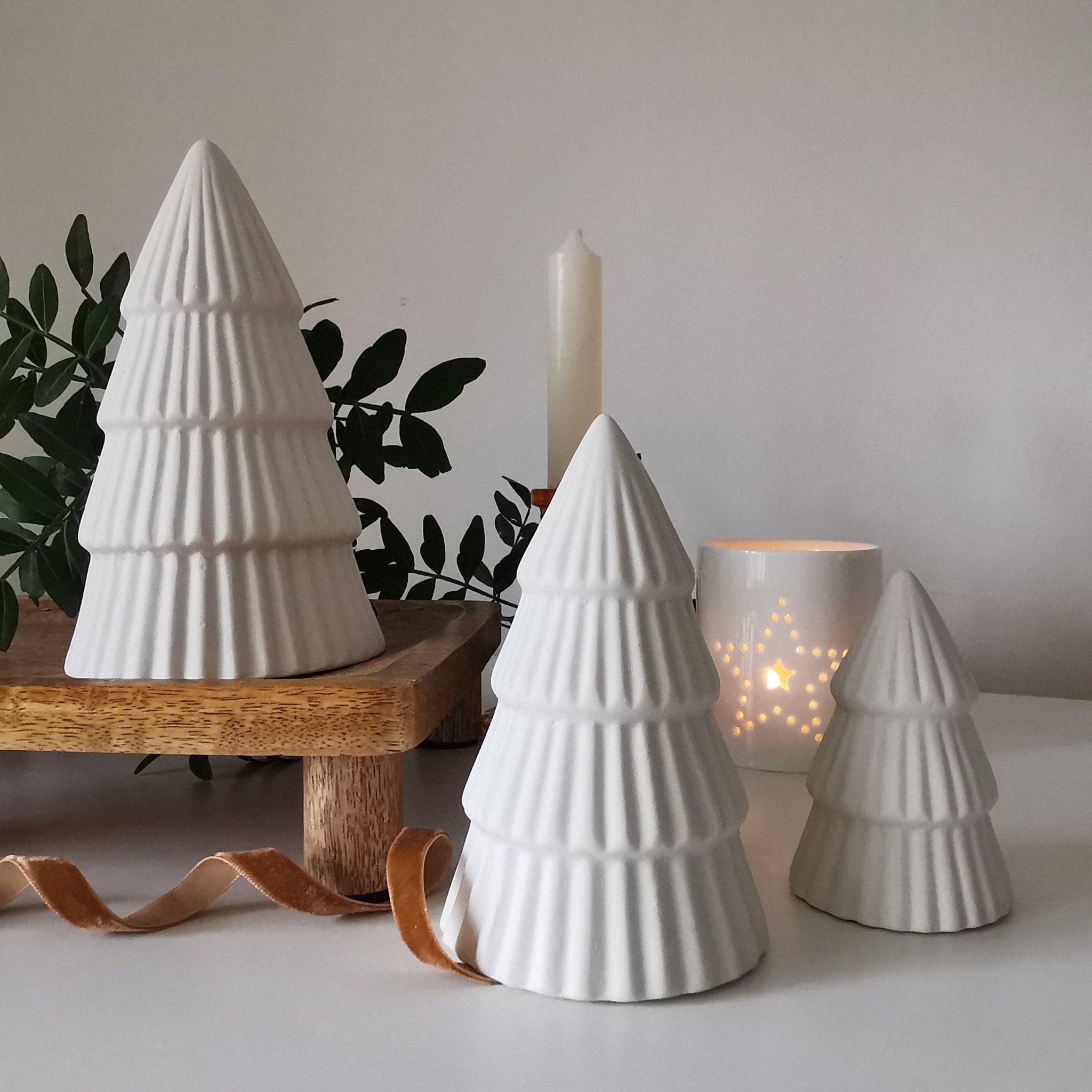 Set of 3 White Matt Ribbed Christmas Tree Ornament Decoration