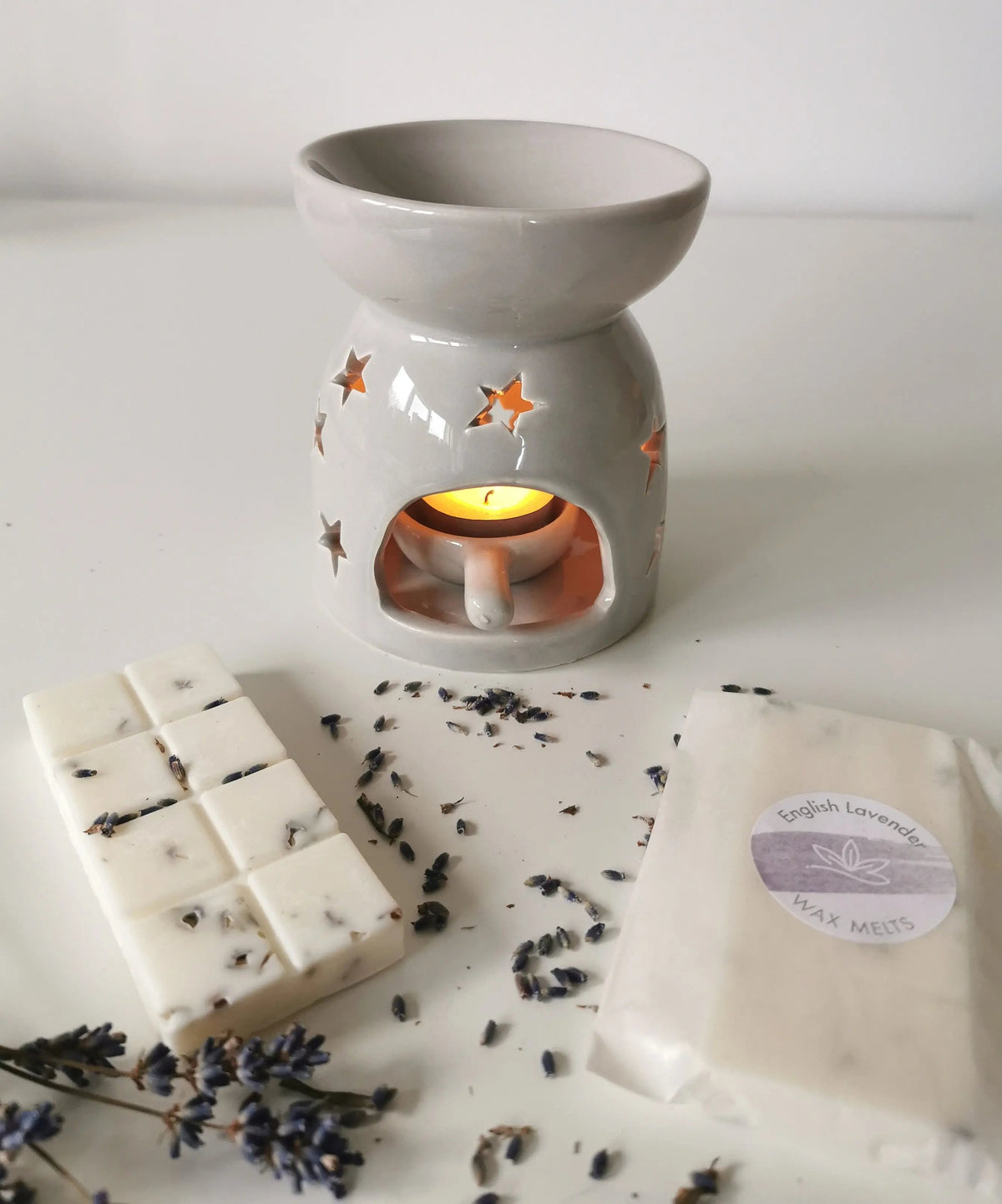 Ceramic Cut-Out Wax Melt Burner – Flower & Star Designs | White & Grey | Tea Light Spoon Included | 11.5cm | Gift Boxed with Winter Foliage   Handcrafted Sustainable Living  Almasea