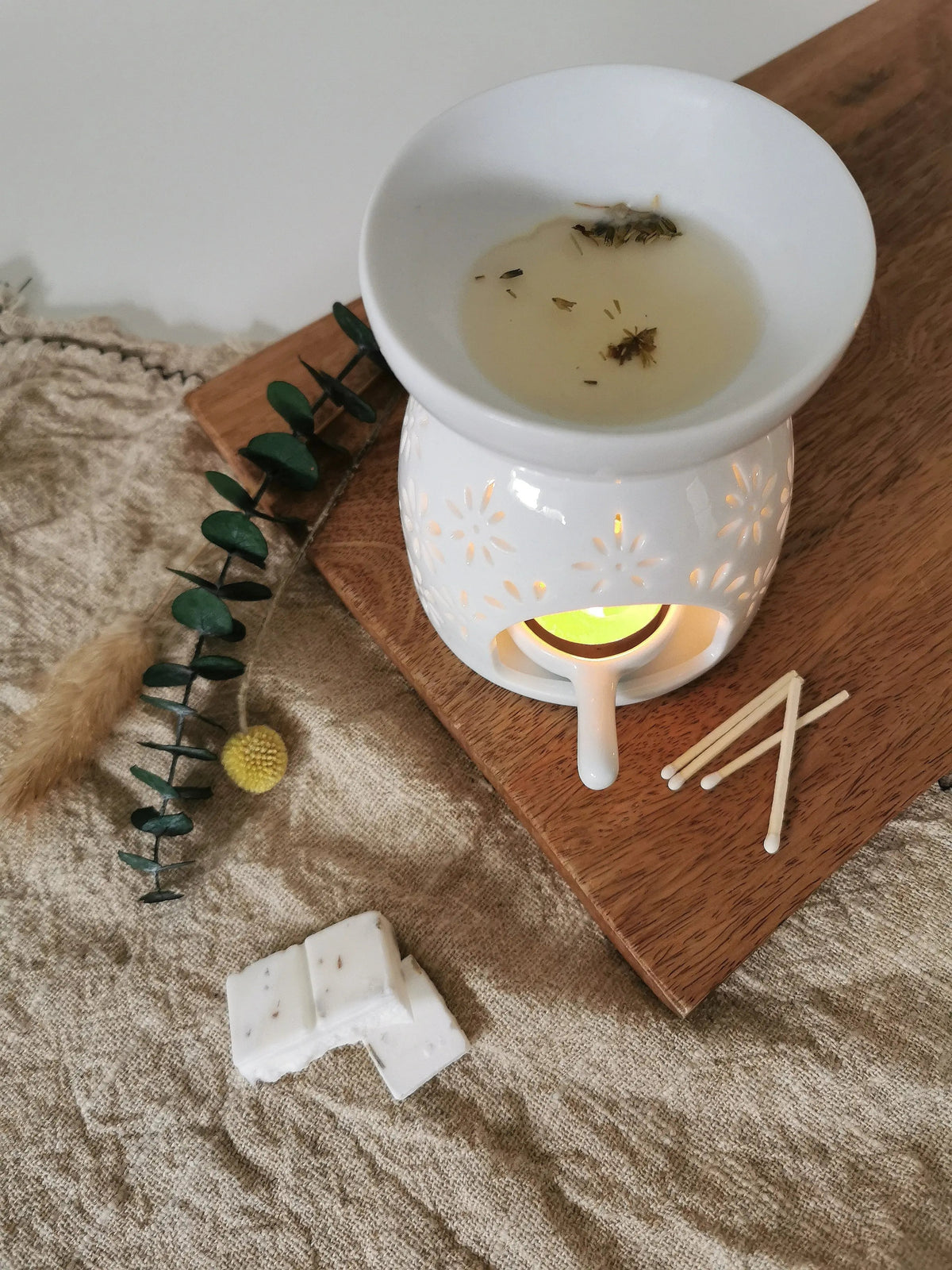 Ceramic Cut-Out Wax Melt Burner – Flower & Star Designs | White & Grey | Tea Light Spoon Included | 11.5cm | Gift Boxed with Winter Foliage   Handcrafted Sustainable Living  Almasea